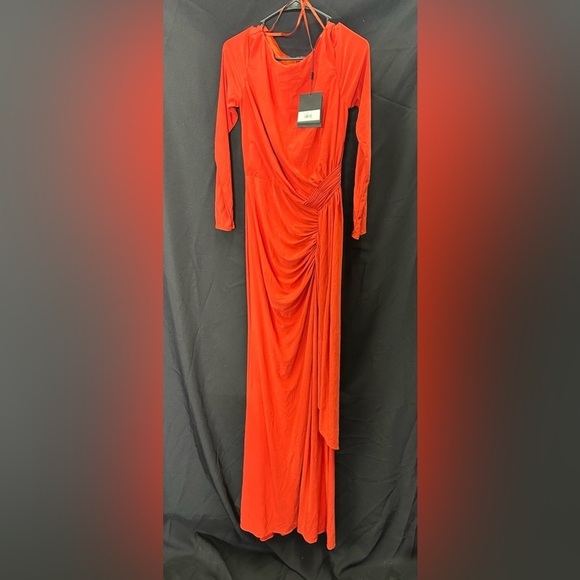 IEENA FOR MAC DUGGAL 26714 NWT
Ruched Long Sleeve Cowl Neck Gown - Picture 5 of 9